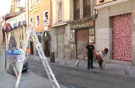 Ragazza latina della porta accanto erotico fotografie