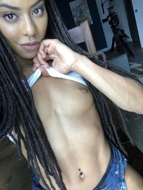 Latina Montreal esclusivo xxx immagini