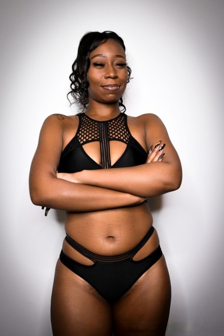 La latina Nyomi Banxxx squirta xxxart Immagine